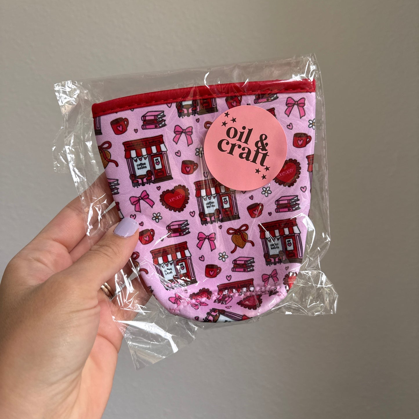 20 oz Pink Bookstore Cup Cozy