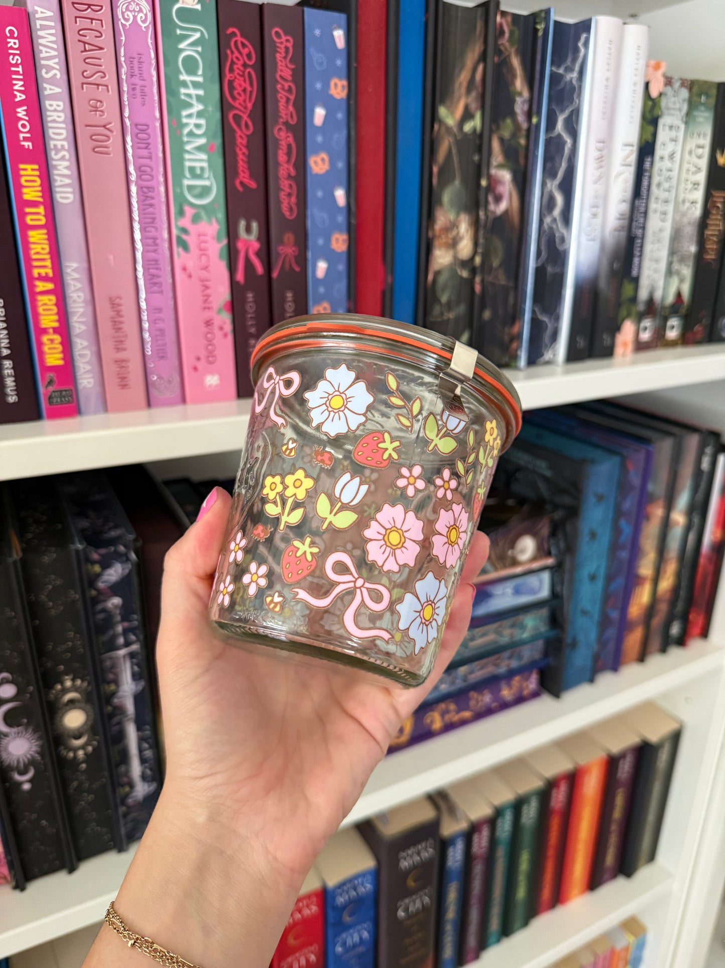 Flowers, bees, and bows Weck Jar