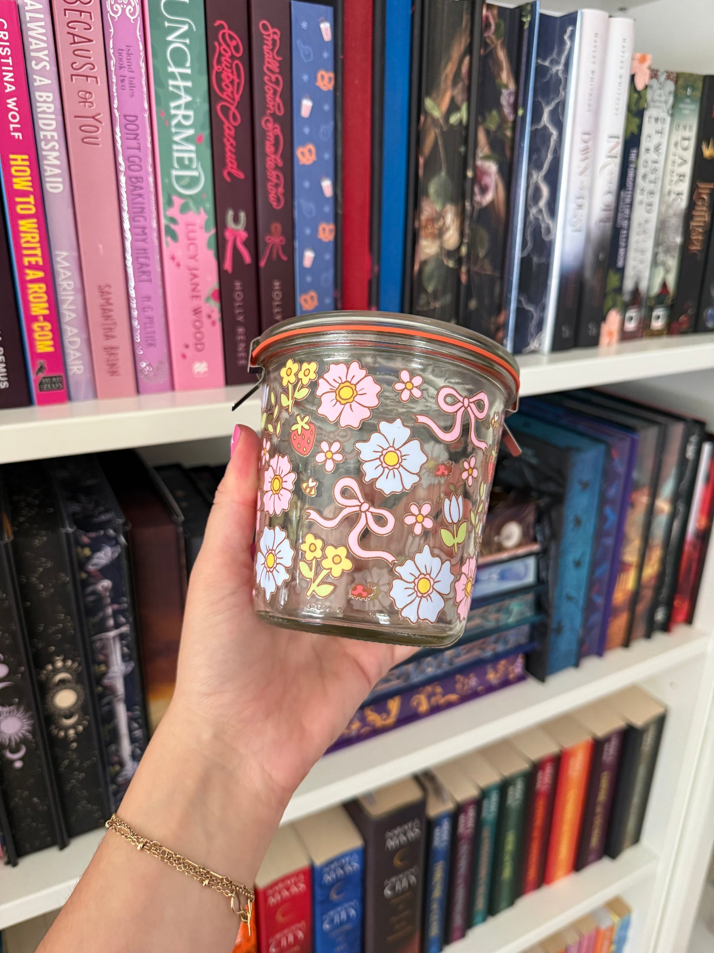 Flowers, bees, and bows Weck Jar